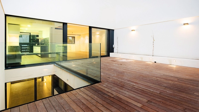 Vivienda A+0 / GEA Arquitectos - Casas, Cocina, Fachada, Barandas, Encimera, Mesas, Sillas
