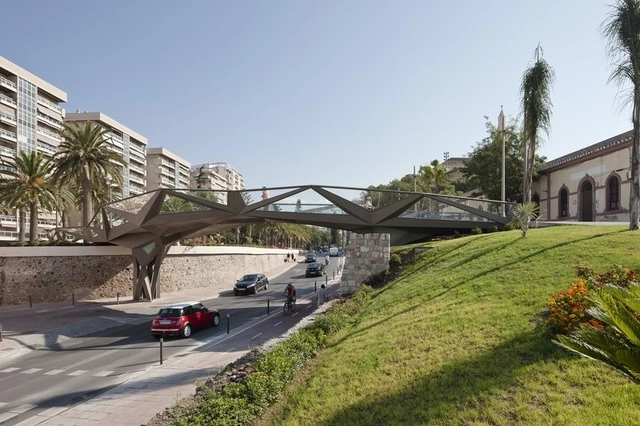 Pasarela en Motril / Gijón Arquitectura + Vicente Guallart - Puente Peatonal, Jardín, Fachada