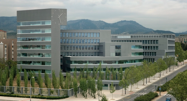 Oficinas Almajayar / Cruz y Ortiz Arquitectos - Edificios Institucionales, Fachada