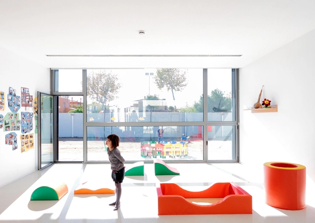 Jardín de Infancia / Abar arquitectos + Ovidi Alum - Kindergarten, Dormitorio