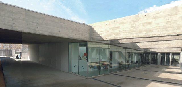 Guardería La Pineda / Hidalgo.Hartmann - Kindergarten, Fachada, Puerta