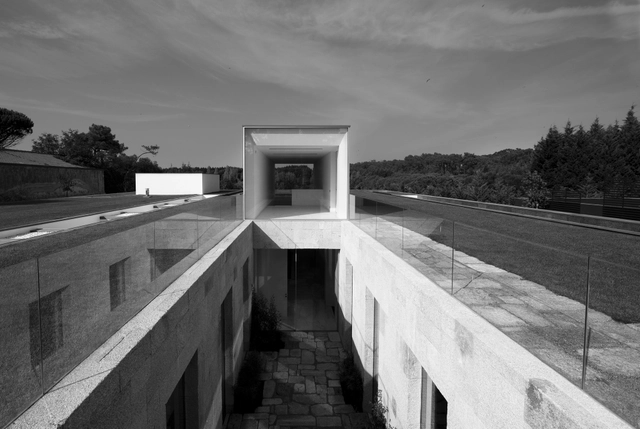Casa en Boavista / Frederico Valsassina Arquitectos - Casas, Barandas, Fachada