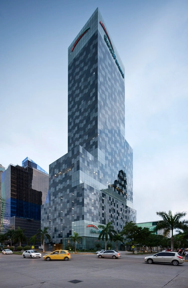 Torre Banco Panamá / Herreros Arquitectos - Edificio De Oficinas, Fachada, Urbano