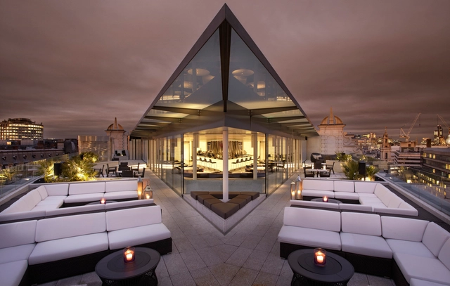 ME Hotel / Foster and Partners - Design De Interiores
