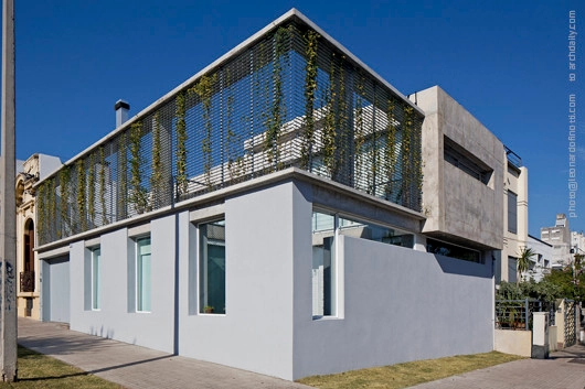 Casa Ibiray / Oreggioni Prieto - Renovação