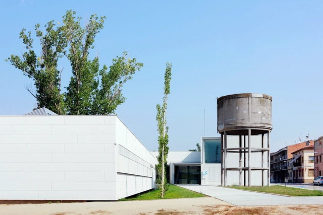 Centro de Atención Primaria / 05 AM Arquitectura - Edificios De Salud, Fachada