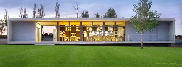 Parque Temático del Motor y la Educación Vial / Studio Arévalo Marchán - Restaurant, Fachada, Puerta