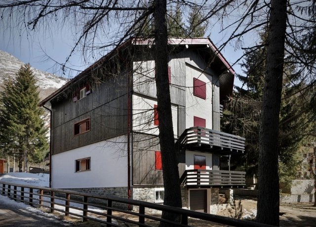 Casa C / ES-arch - Casas, Fachada, Cierros