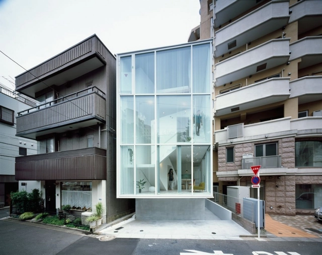 Vida en un espiral / Hideaki Takayanagi - Casas, Fachada, Barandas, Balcón