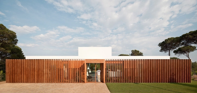 Casa SIFERA / Josep Camps & Olga Felip - Casas