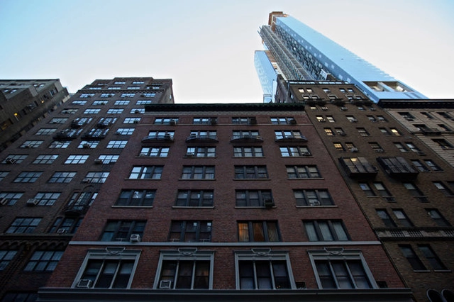 Air: A Hot Commodity in New York City - Skyscrapers
