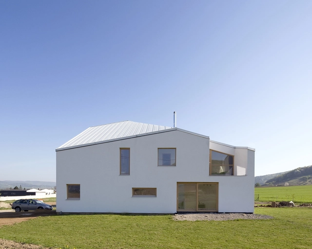 House in Opatova / P-U-R-A - Houses, Facade, Door