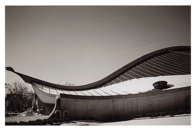 Clássicos da Arquitetura: David S. Ingalls Skating Rink / Eero Saarinen - Ginásio, Fachada