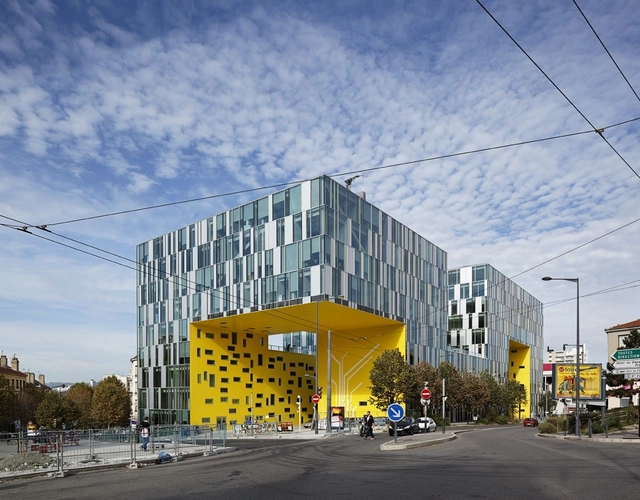 CITE DES AFFAIRES IN SAINT-ETIENNE / Manuelle Gautrand Architecture - Edificio De Oficinas