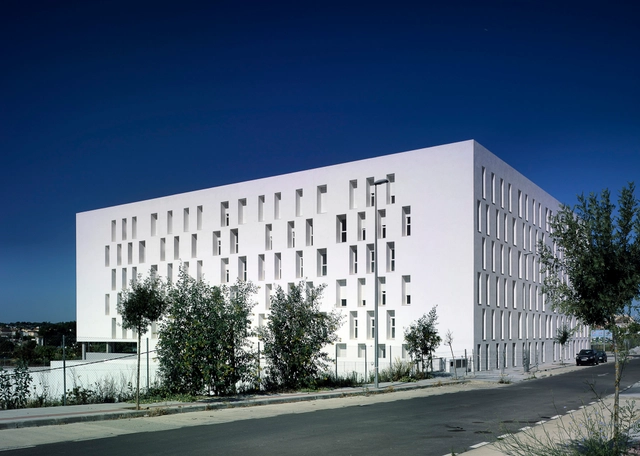 88 Jerez Dwellings / Daroca Arquitectos - Apartments