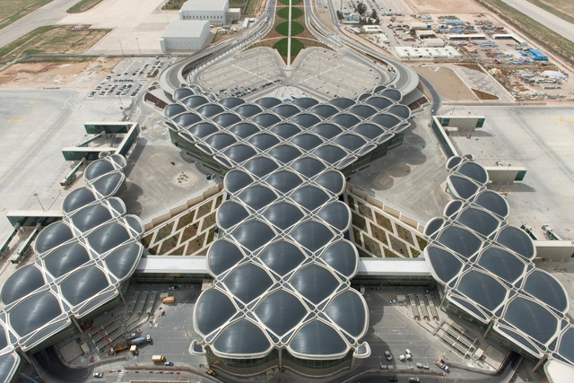 Aeropuerto Internacional Queen Alia / Foster + Partners - Aeropuerto