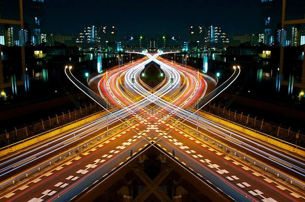 Arte y Arquitectura: Graffiti de Velocidad / Espejo de Simetría, por Shinichi Higashi - Imagen Principal