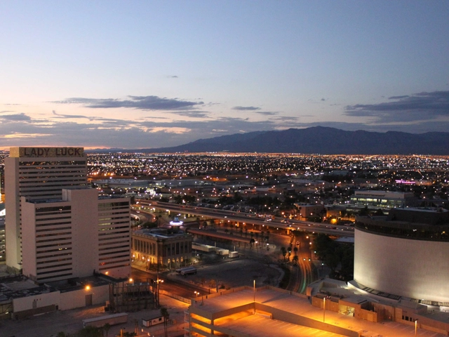 Zappos to Build Intentionally Inconvenient Office in Las Vegas - Offices