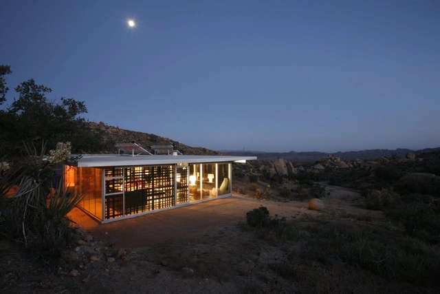 Off-grid itHouse / Taalman Koch - Casas