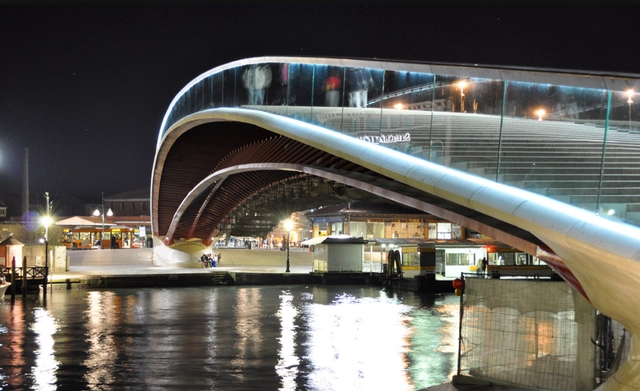 Nova Polêmica: Ponte da Constitução em Veneza / Santiago Calatrava - Imagem de Destaque