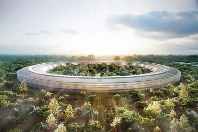 Foster’s Apple Headquarters Exceeds Budget by $2 Billion - Offices