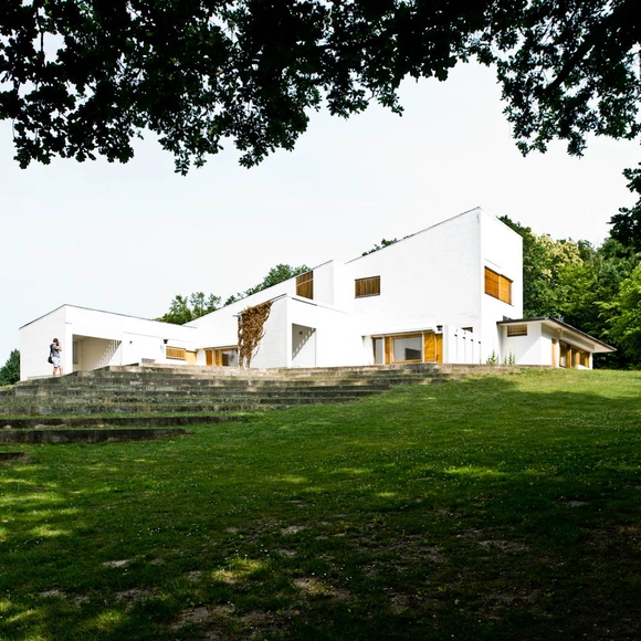 Clássicos da Arquitetura: Maison Louis Carré / Alvar Aalto - Casas