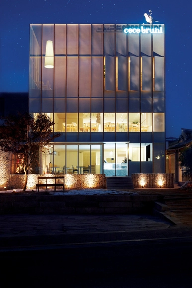 Cocobruni / studioVASE - Restaurant, Facade, Door