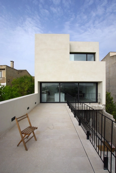 Can Tòfol i n’Aina / TEd’A arquitectes - Casas, Patio interior, Fachada, Cierros, Puerta, Barandas, Sillas