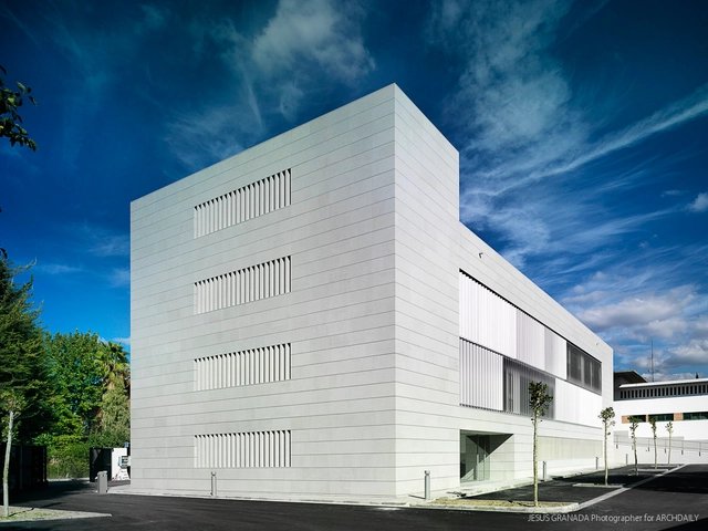 Jefatura de la Policía / Juan Alberto Morillas Martín - Cuartel De Policía