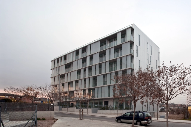 Edificio 30 Viviendas Plurifamiliares / Narch - Apartamentos, Fachada