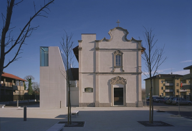 Elsa Morante Public Library / DAP Studio - Library, Facade, Door, Arch