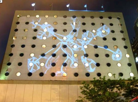 Urban Light Art: Grafite Arquitetônico de Luz - Imagem de Destaque
