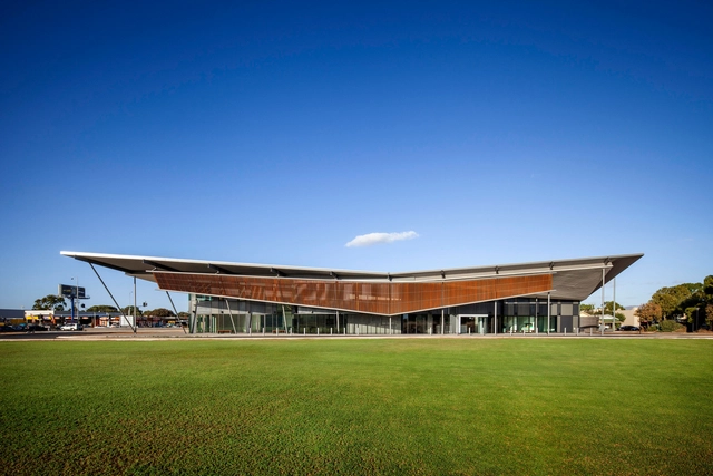Thebarton Community Centre / MPH Architects - Community Center, Facade