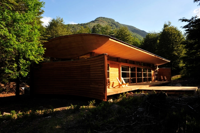 Casa Carpa / Cazú Zegers G - Casas