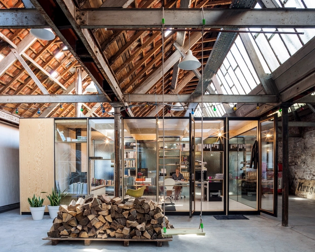 Factory Life / Julie D'Aubioul - Interiores De Escritórios