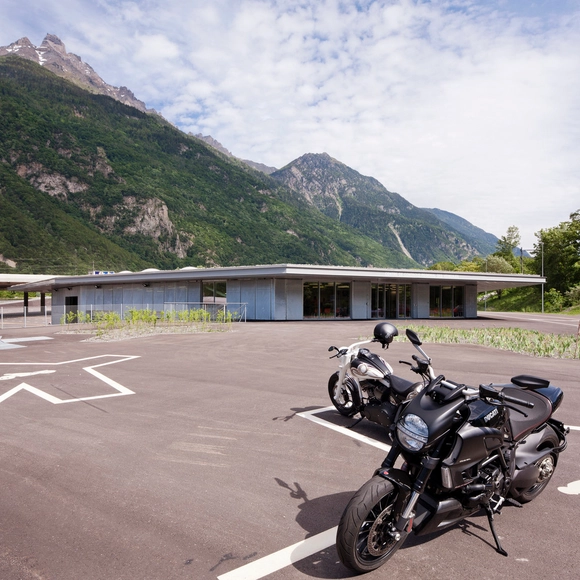 Motorway Control Centre / meier + associés architectes -           Control Center