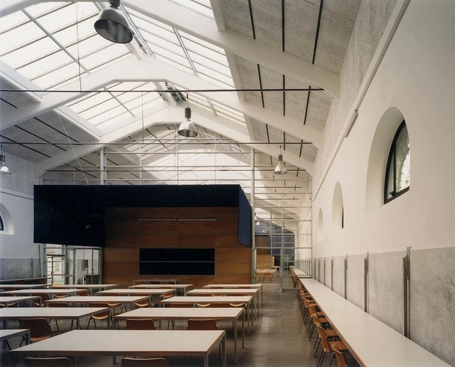 Recuperación del antiguo matadero en un Campus Universitario / Studio Insula - Renovación