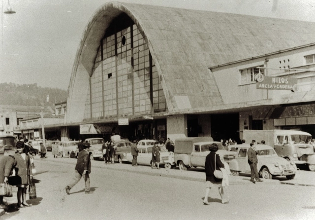 Clásicos de Arquitectura: Mercado Central de Concepción  / Tibor Winer & Ricardo Muller - Bodega, Arco