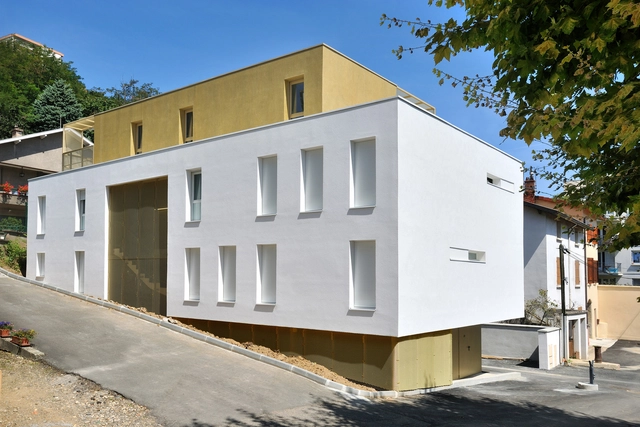 Social Bling-Bling / Y. Architectes - Social Housing, Facade, Door