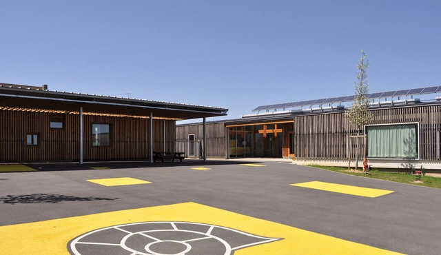 Aigurande / 2NE Architecture - Escuelas