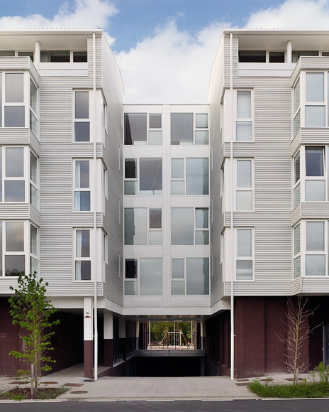 88 Homes in a Cooperative System / Salgado + Liñares Arquitectos - Apartments