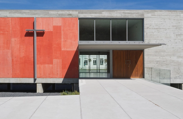 Centro Paroquial de Unquera - Igreja dos Santos Mártires / Fernandez-Abascal y Muruzabal + Ortiz y Barrientos - Igreja