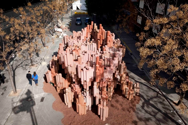 Pavilhão de papelão ondulado/ Miguel Arraiz + David Moreno - Pavilhão 