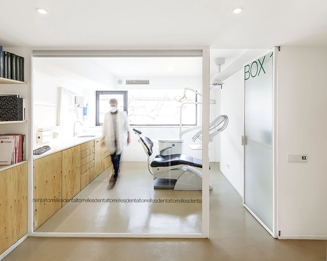 Dental Clinic in Torrelles / Sergi Pons - Dental Clinic, Kitchen, Door, Lighting, Countertop, Chair, Table