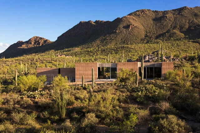 Tucson Mountain Retreat / DUST - Houses, Facade