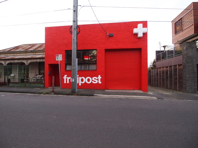 Freipost / I T N Architects建筑事务所 - 服务建筑