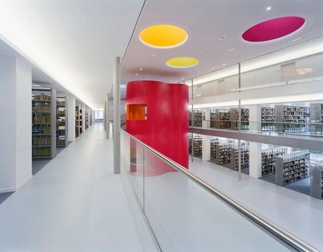 Biblioteca Municipal Central / KSP Jürgen Engel Architekten - Bibliotecas