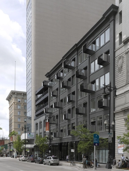 La avenida de Portage / 5468796 Architecture - Arquitectura Comercial
