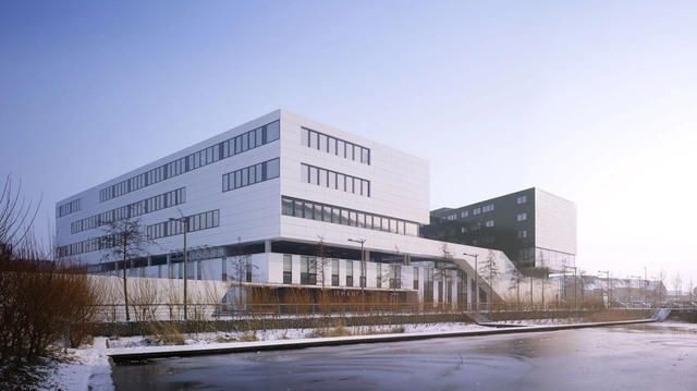 Service Center Eurasanté / lalou+lebec architects - Services , Facade