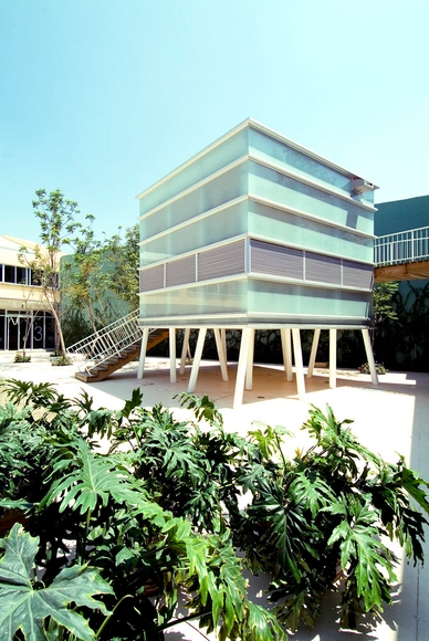 Centro Comunitario Chalco  / Solis Colomer Arquitectos - Arquitectura Educacional, Fachada